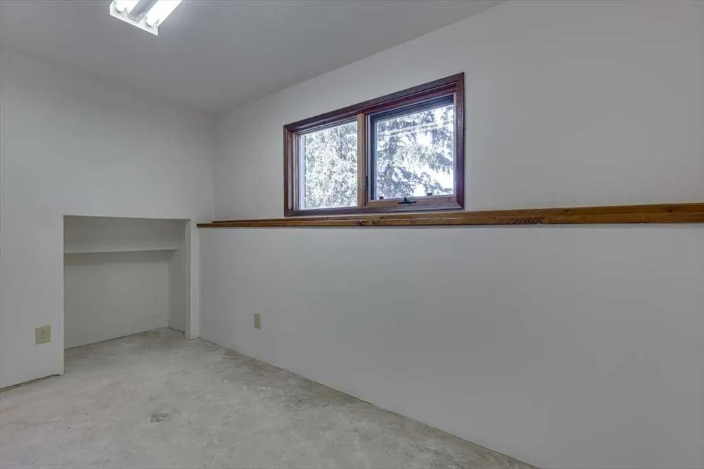 24407 Township Road 390