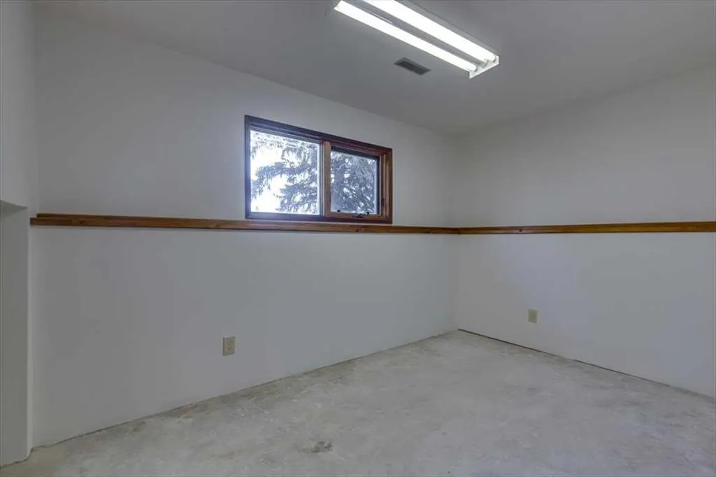 24407 Township Road 390