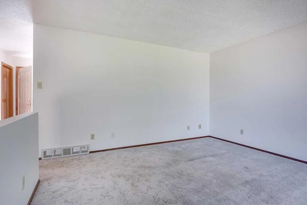 24407 Township Road 390