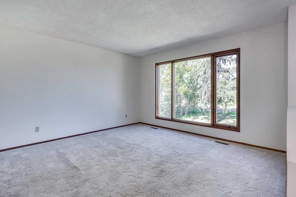 24407 Township Road 390
