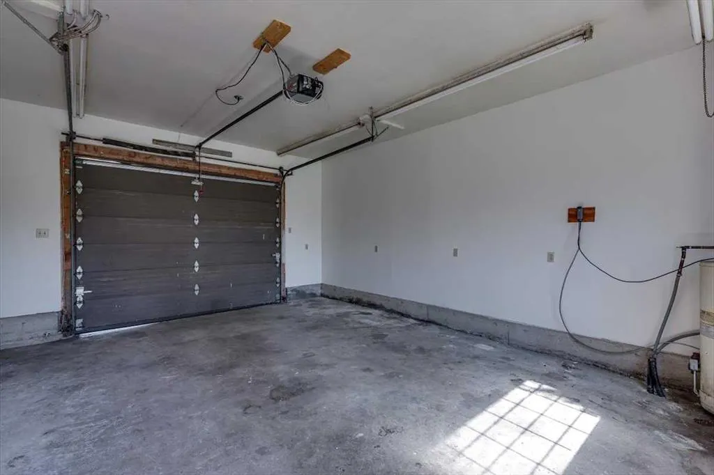 24407 Township Road 390