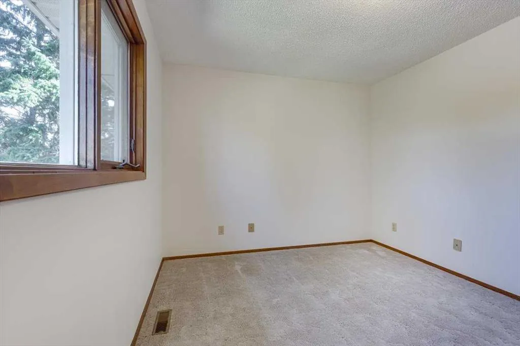 24407 Township Road 390