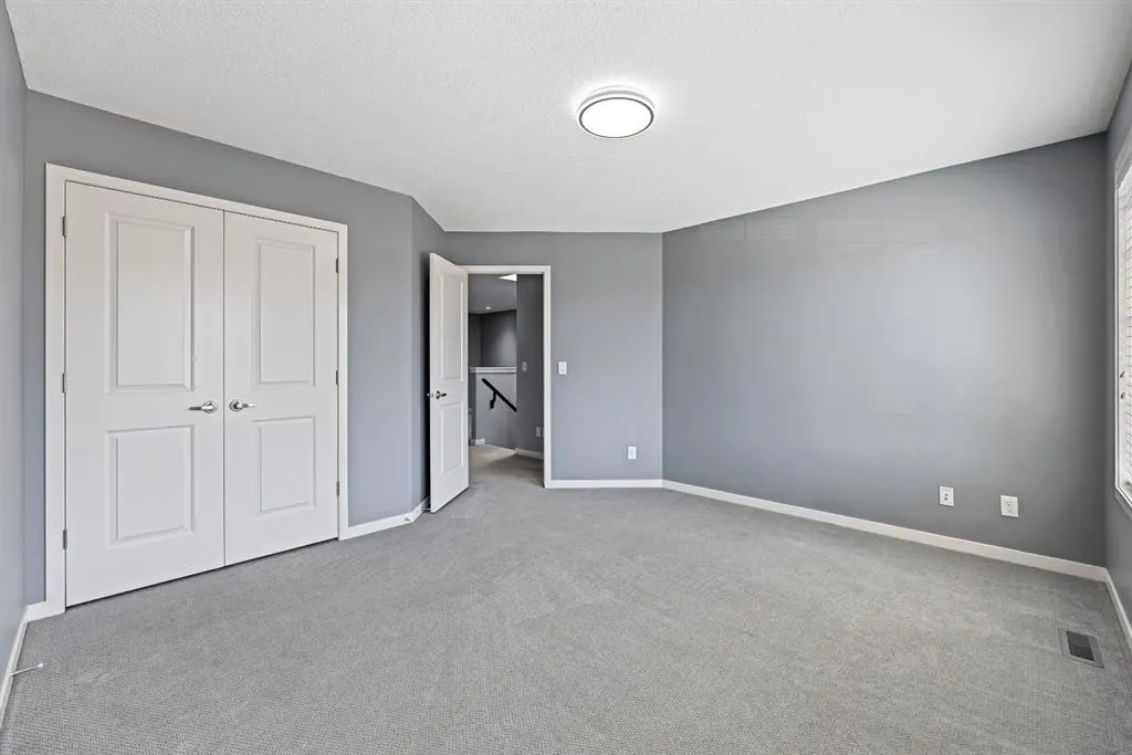 32 Cranarch Crescent SE