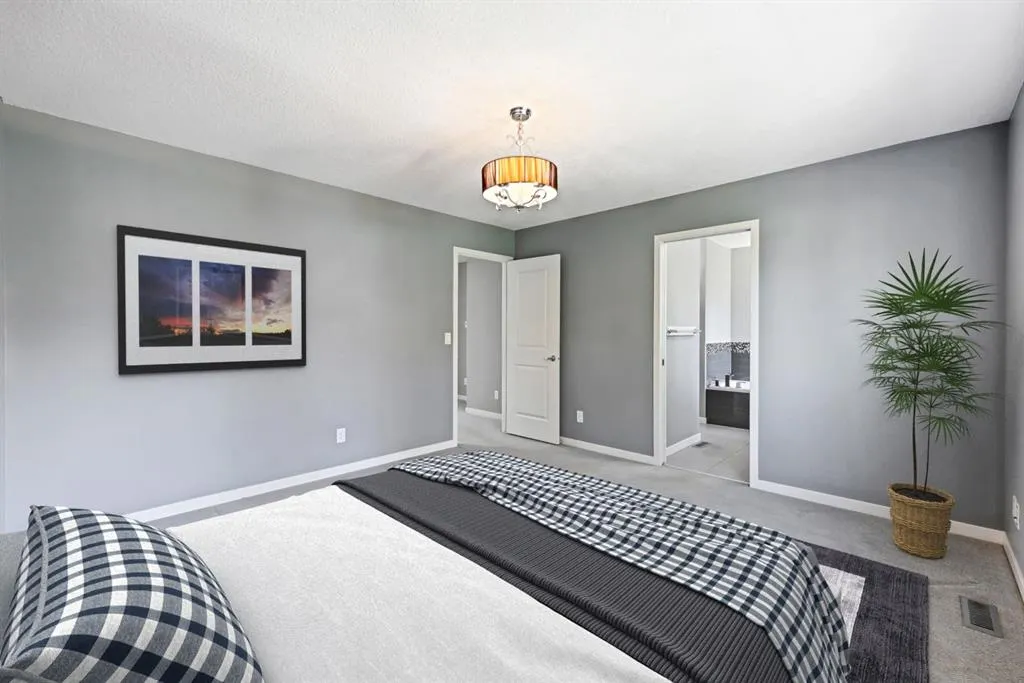 32 Cranarch Crescent SE