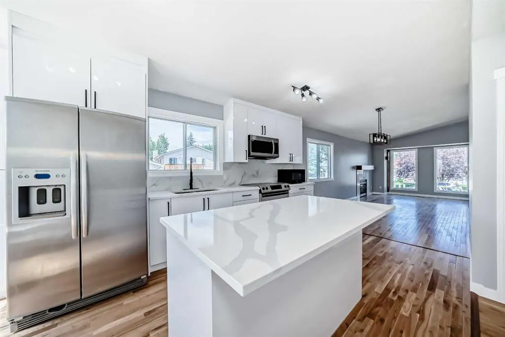 77 Shawfield Way SW