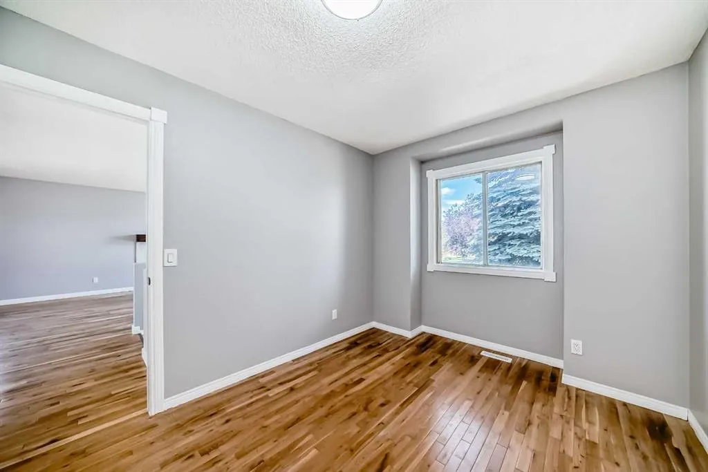 77 Shawfield Way SW