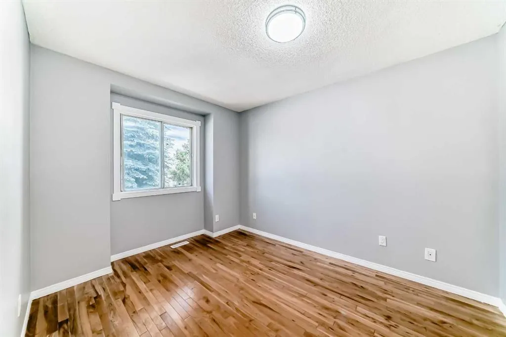 77 Shawfield Way SW