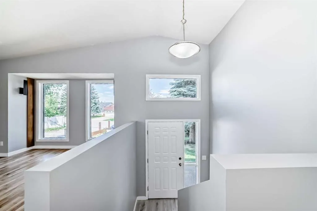 77 Shawfield Way SW