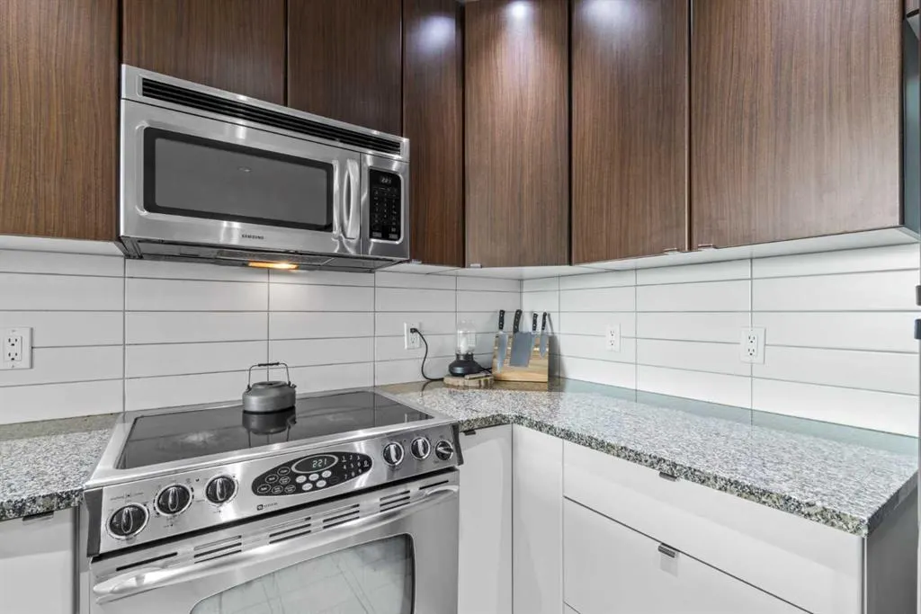 788 12 Avenue SW, #1304