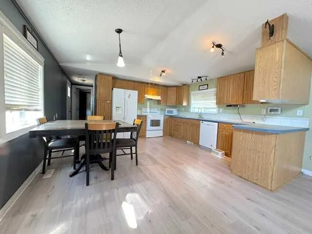 215 Grant Way