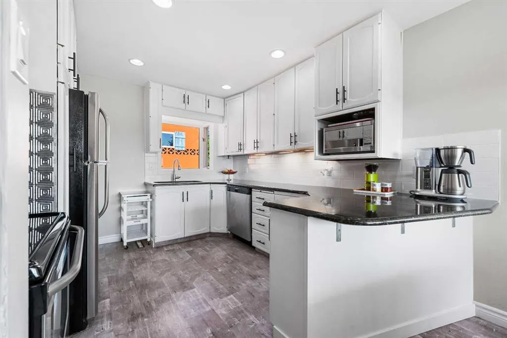 18 Cornell Place NW