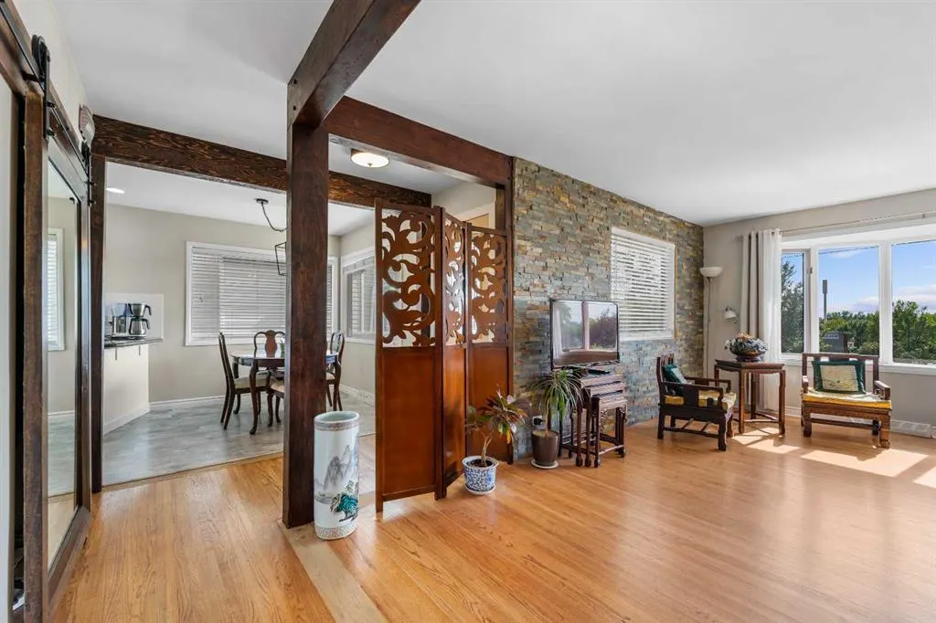 18 Cornell Place NW