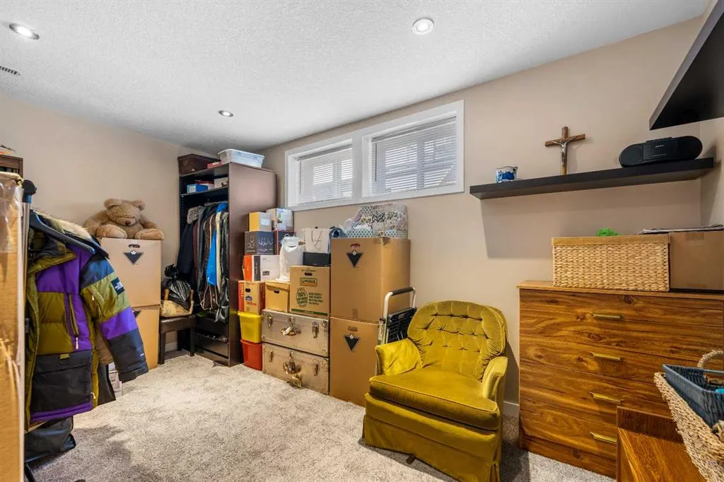 18 Cornell Place NW