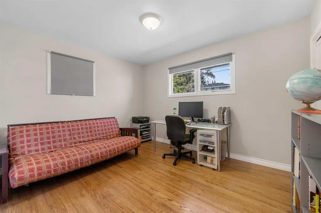 18 Cornell Place NW