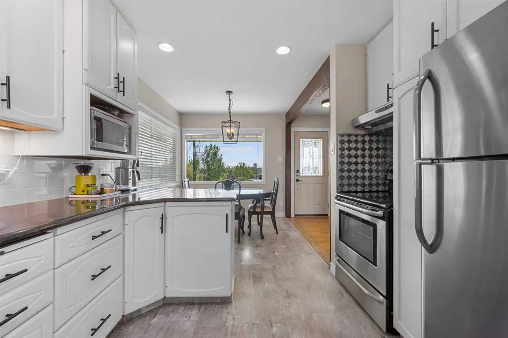 18 Cornell Place NW