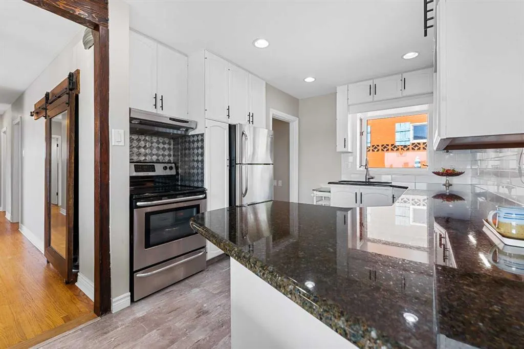 18 Cornell Place NW