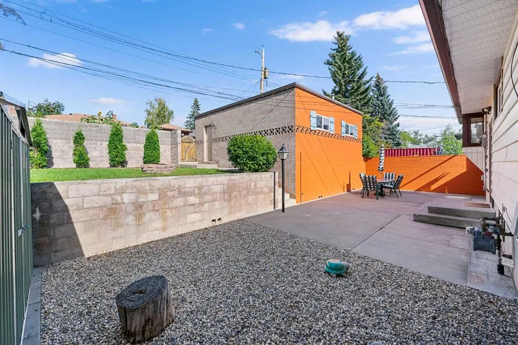 18 Cornell Place NW