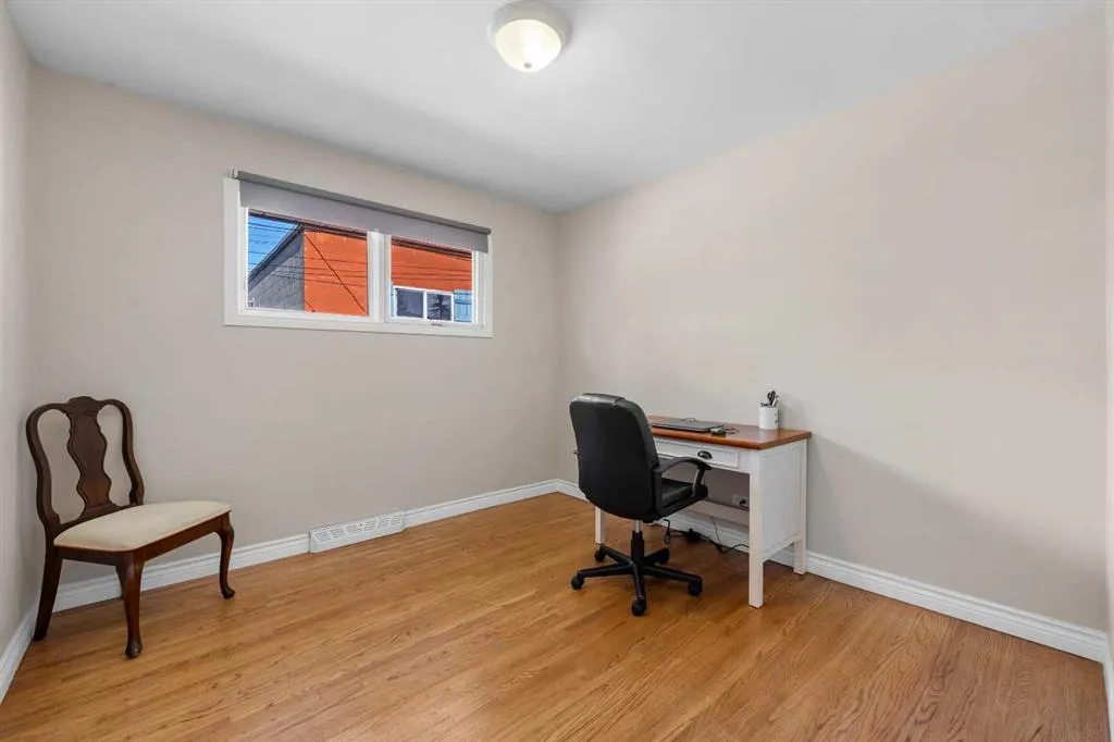18 Cornell Place NW