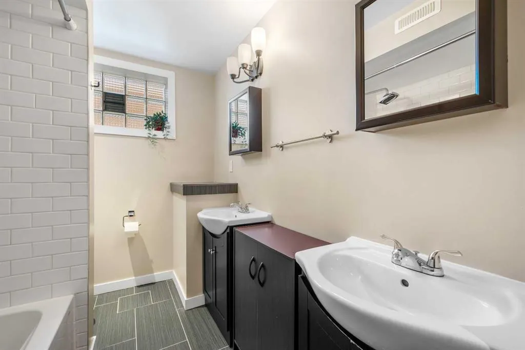 18 Cornell Place NW