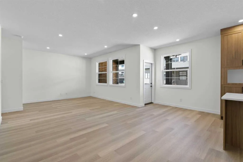 201 Cooperswood Green SW, #1004