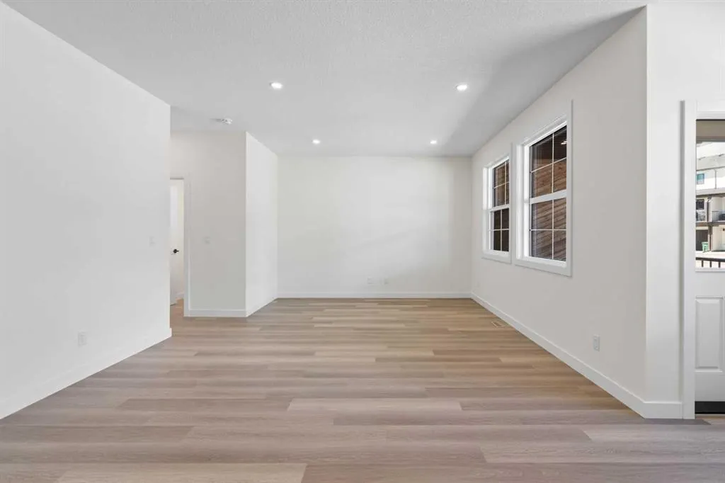 201 Cooperswood Green SW, #1004