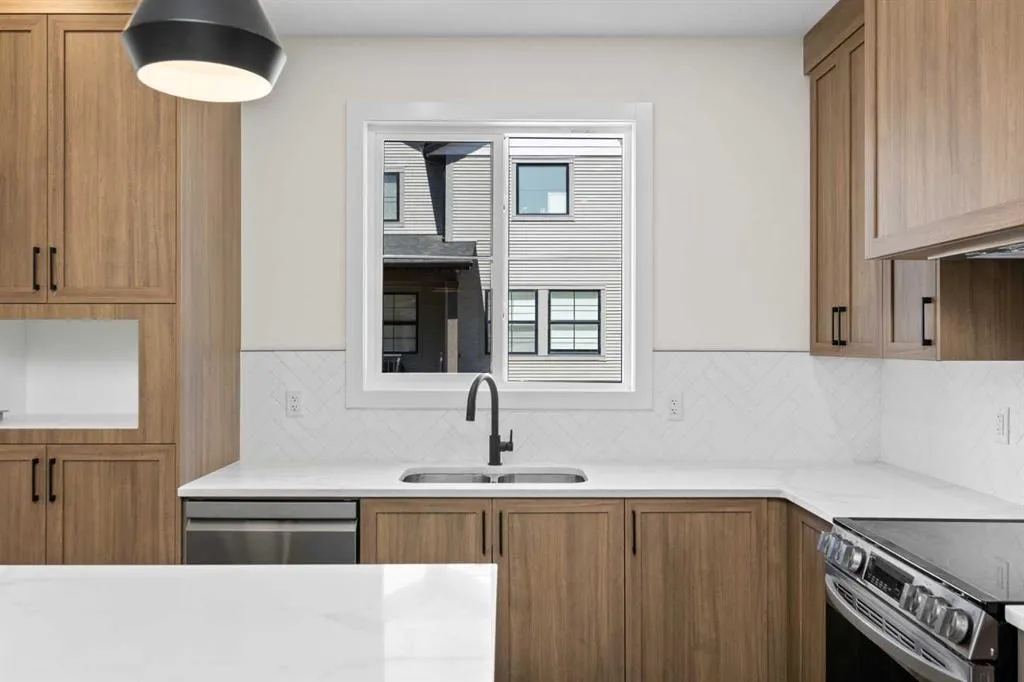 201 Cooperswood Green SW, #1004