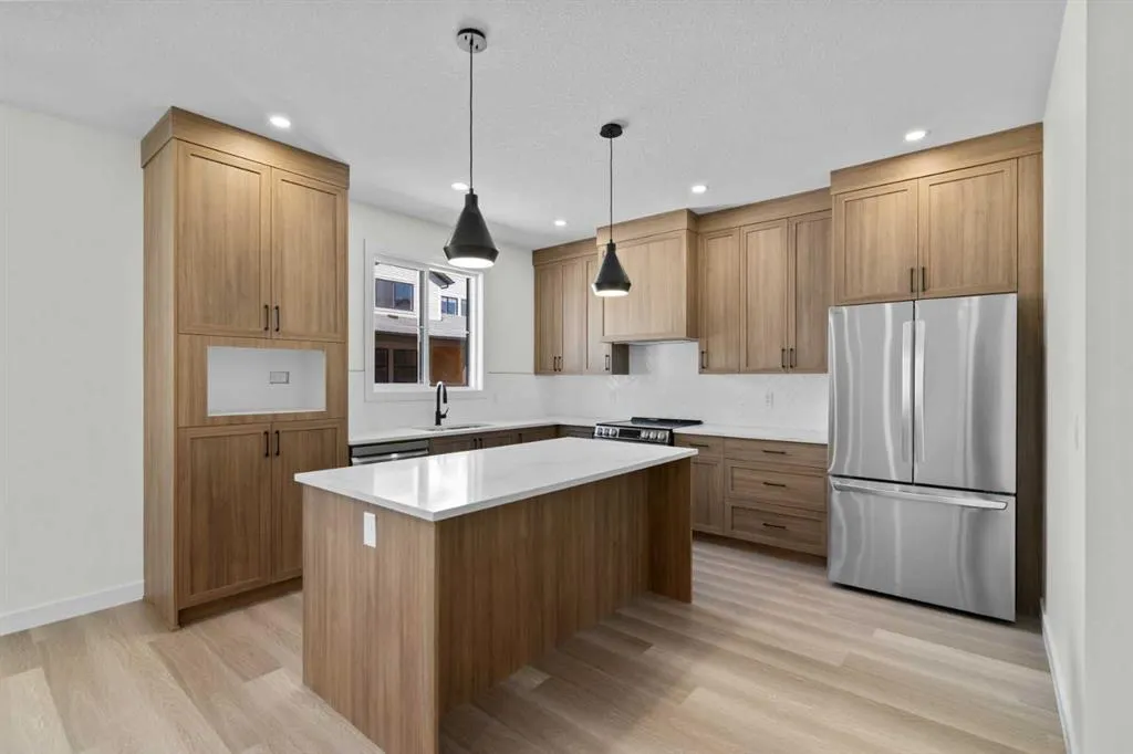 201 Cooperswood Green SW, #1004