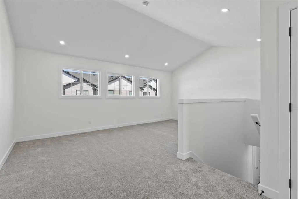 201 Cooperswood Green SW, #1004