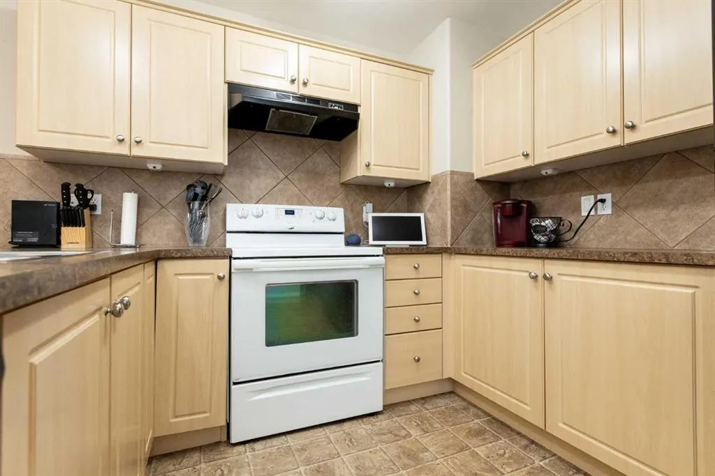 23 Lark Close