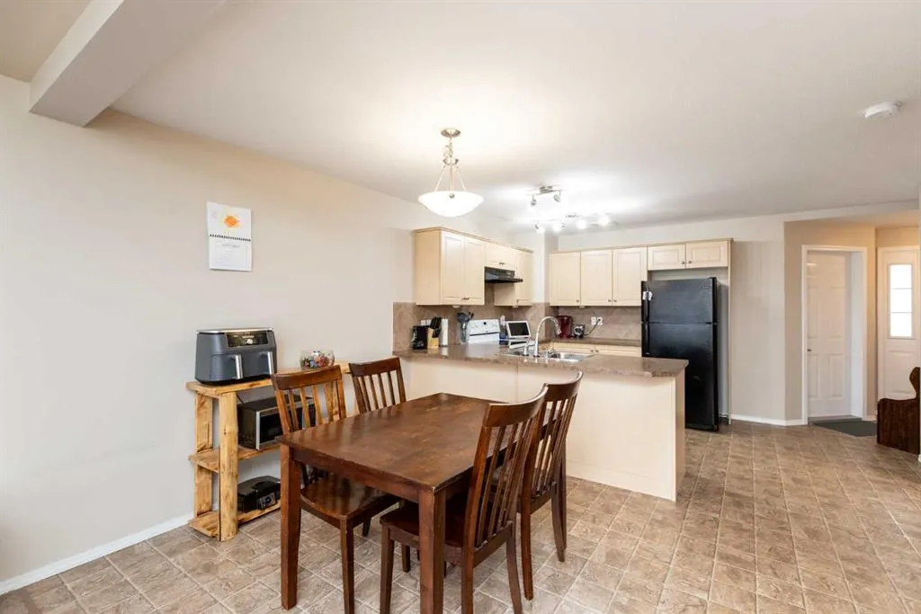 23 Lark Close