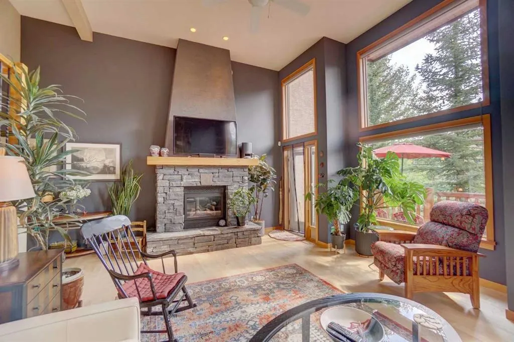 137 Wapiti Close, #27