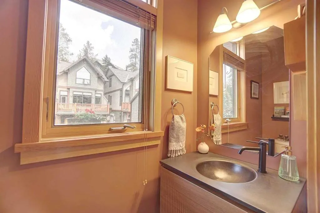 137 Wapiti Close, #27
