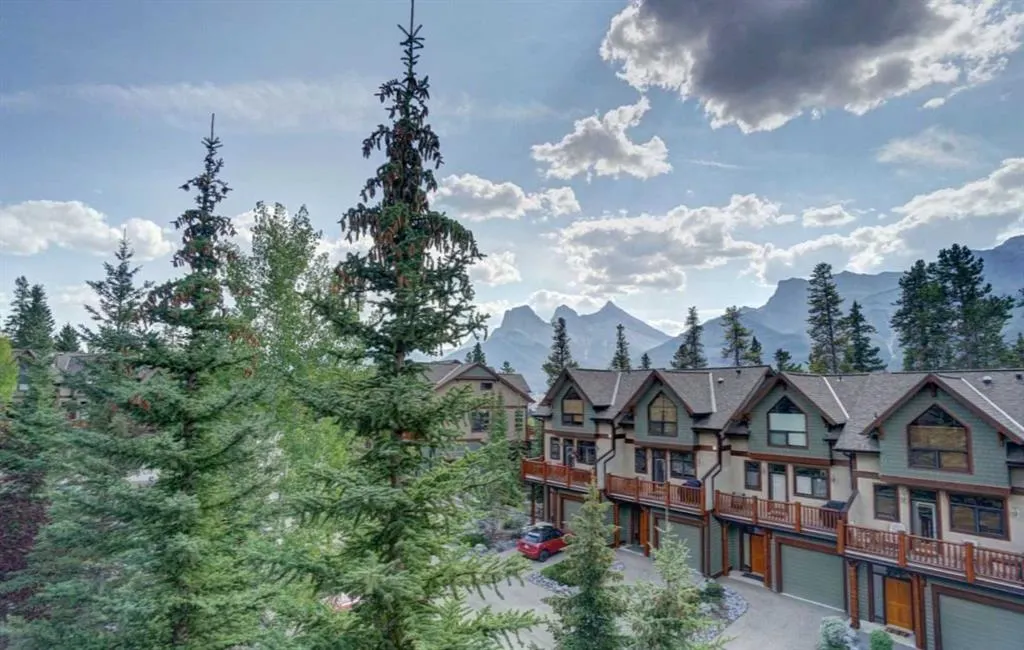 137 Wapiti Close, #27