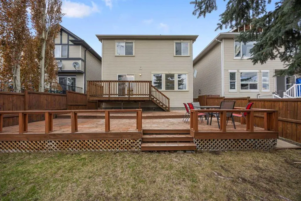 230 Cougarstone Circle SW