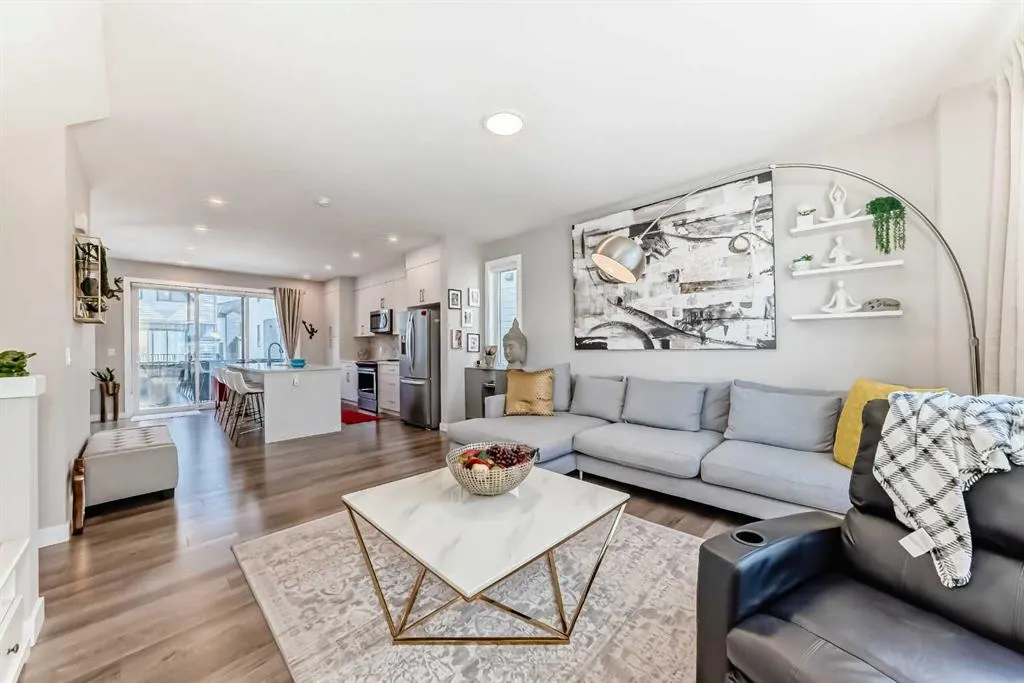 605 Evanston Link NW