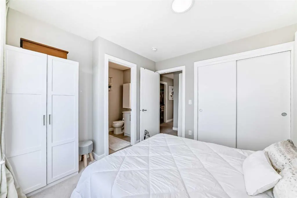 605 Evanston Link NW