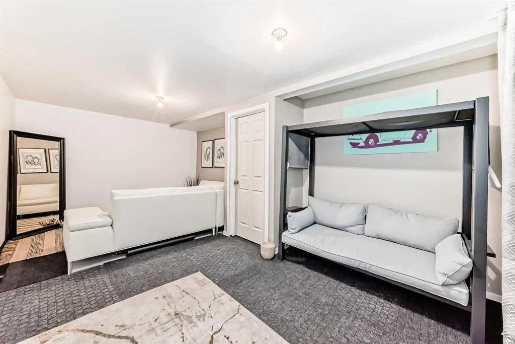 605 Evanston Link NW