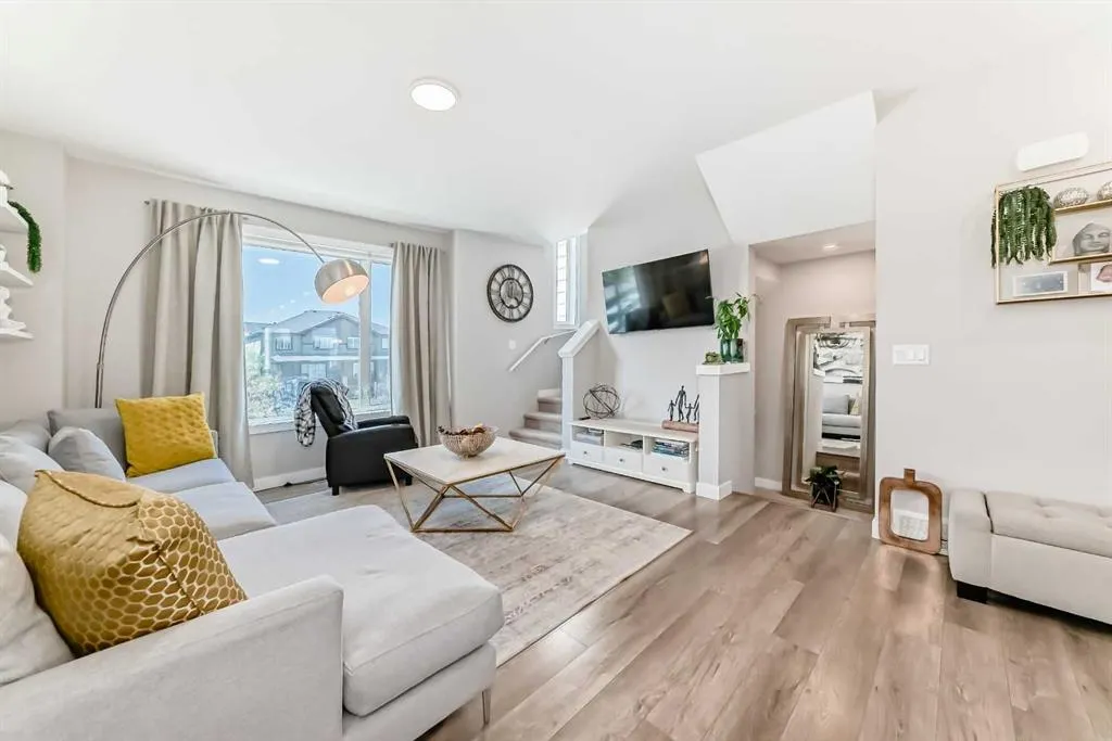 605 Evanston Link NW