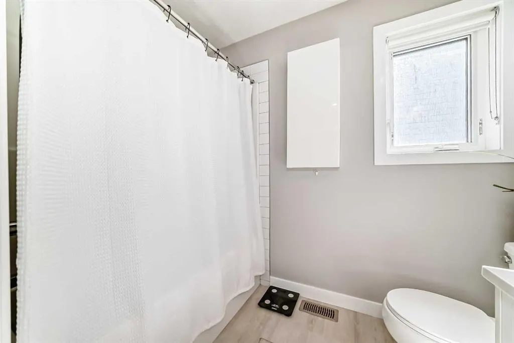 605 Evanston Link NW
