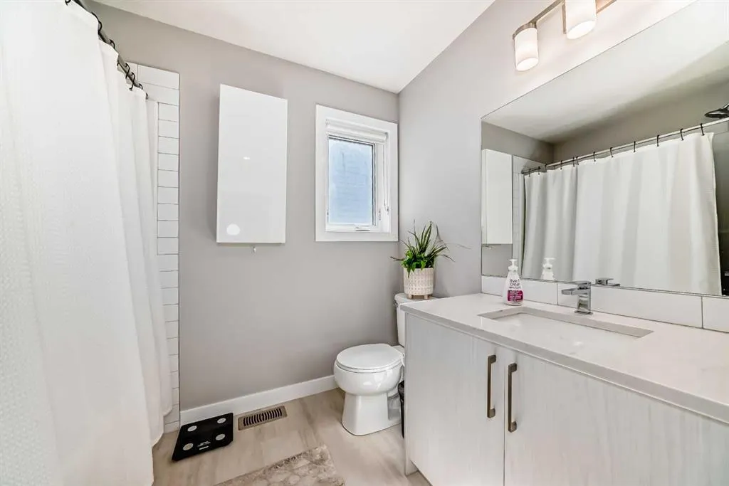 605 Evanston Link NW