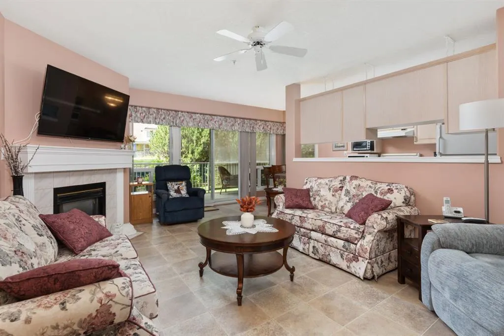 4625 50 Street, #101
