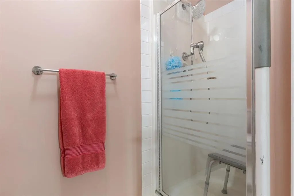 4625 50 Street, #101