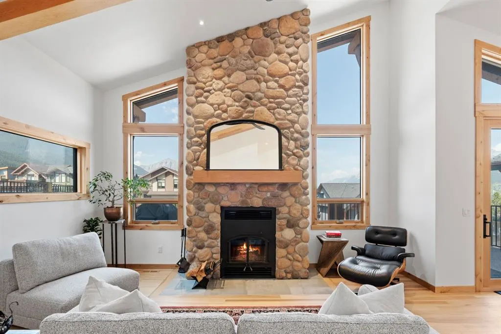232 Stewart Creek Rise