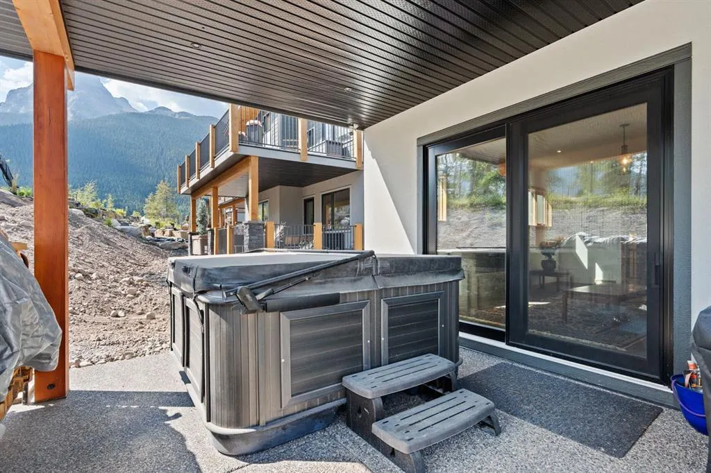 232 Stewart Creek Rise