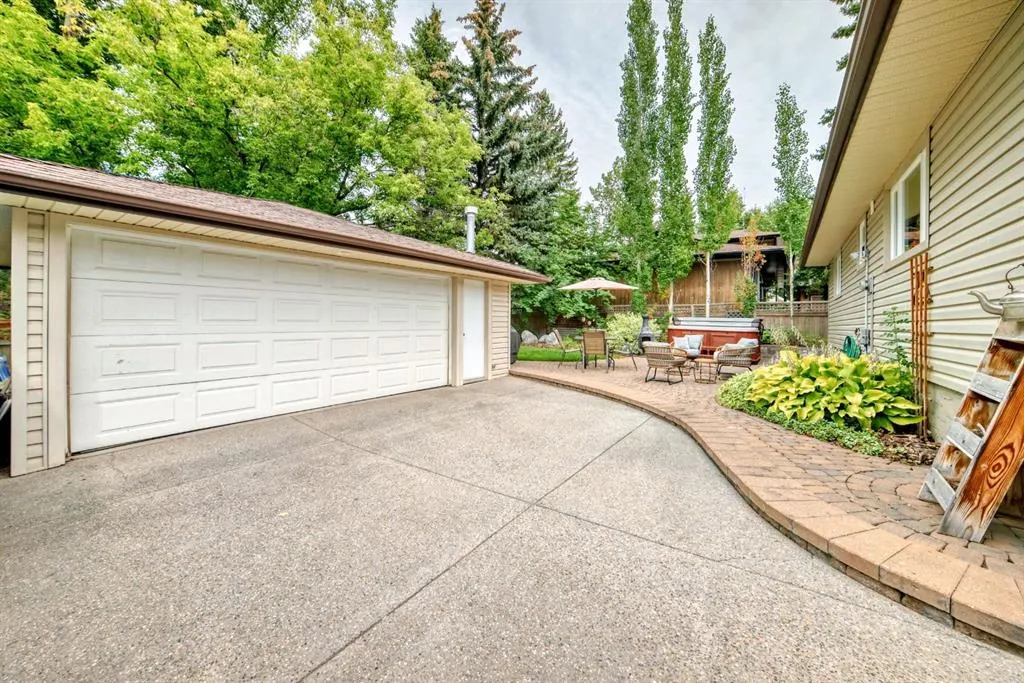 5556 Dalhart Hill NW