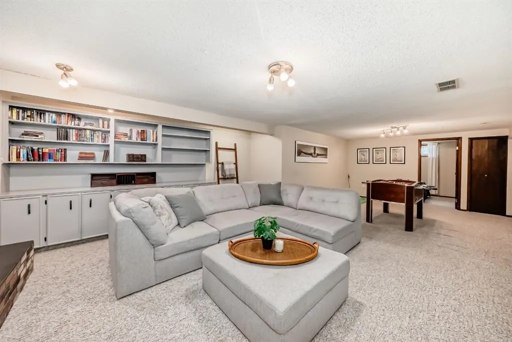 5556 Dalhart Hill NW