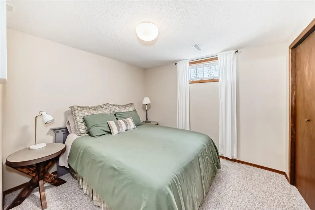 5556 Dalhart Hill NW