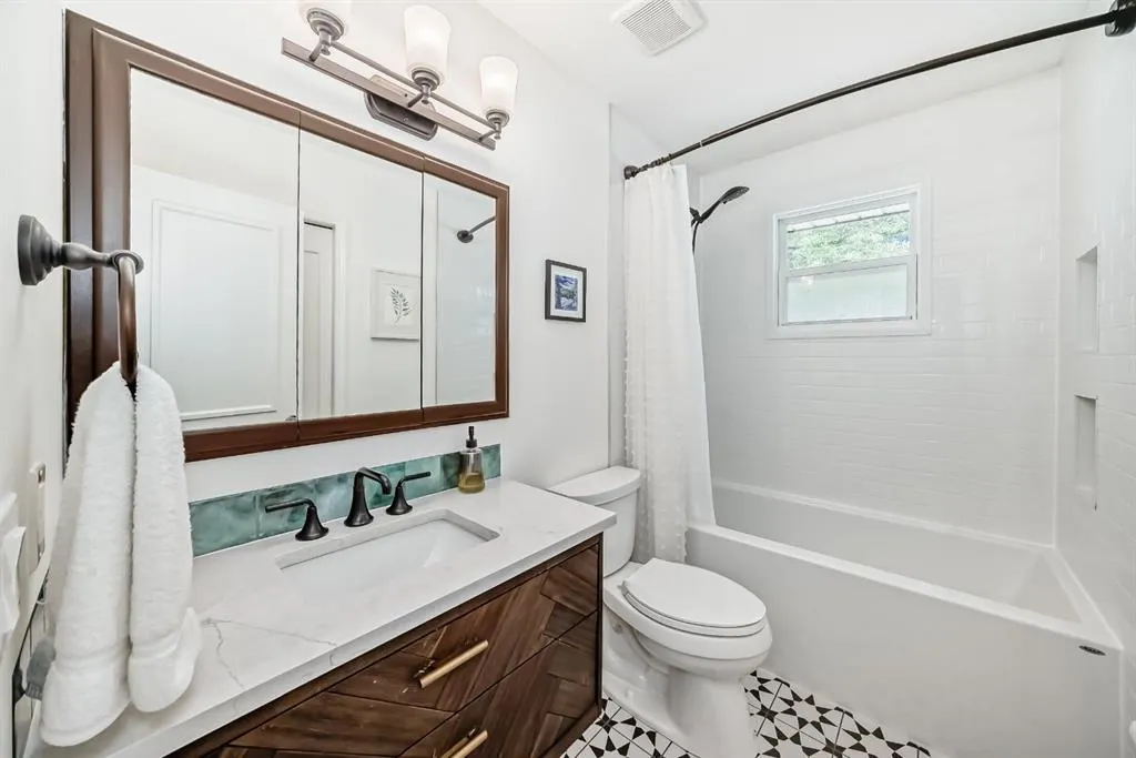 5556 Dalhart Hill NW