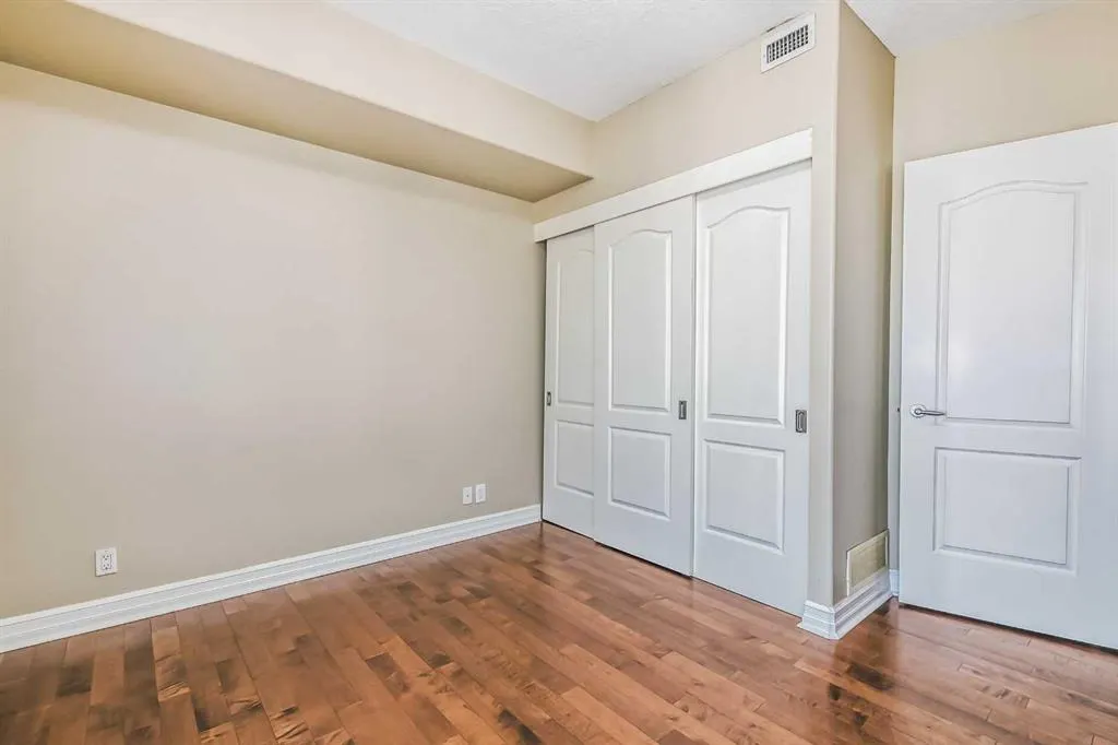 836 15 Avenue SW, #2205