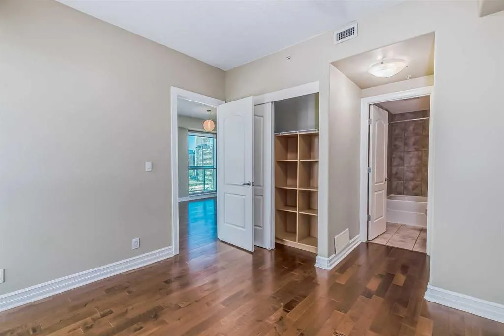 836 15 Avenue SW, #2205